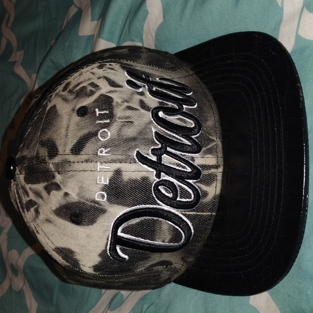 Detroit  hat